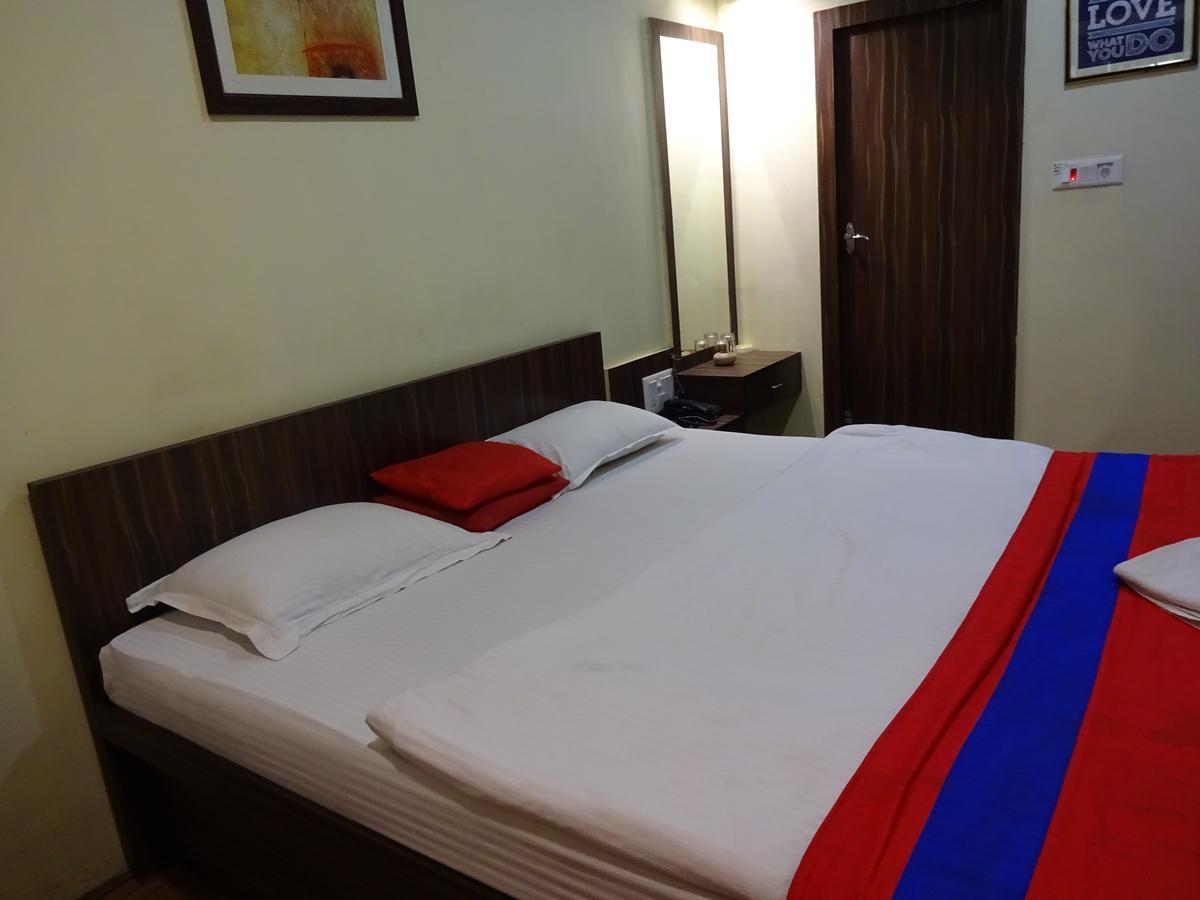 Monovilla Inn Calcutta Buitenkant foto